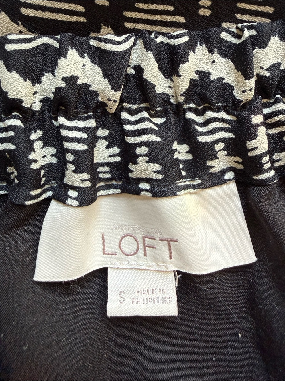 LOFT Black White Printed Skirt Size S Elastic Waist Side Slit - Picture 7 of 8